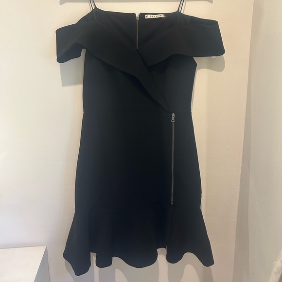 alice and olivia Dash Cold Shoulder Dress - Picture 4 of 8